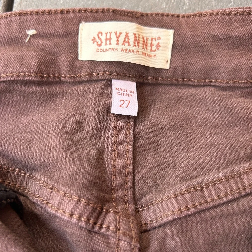Shyanne Slim Straight Jeans in Rust Brown